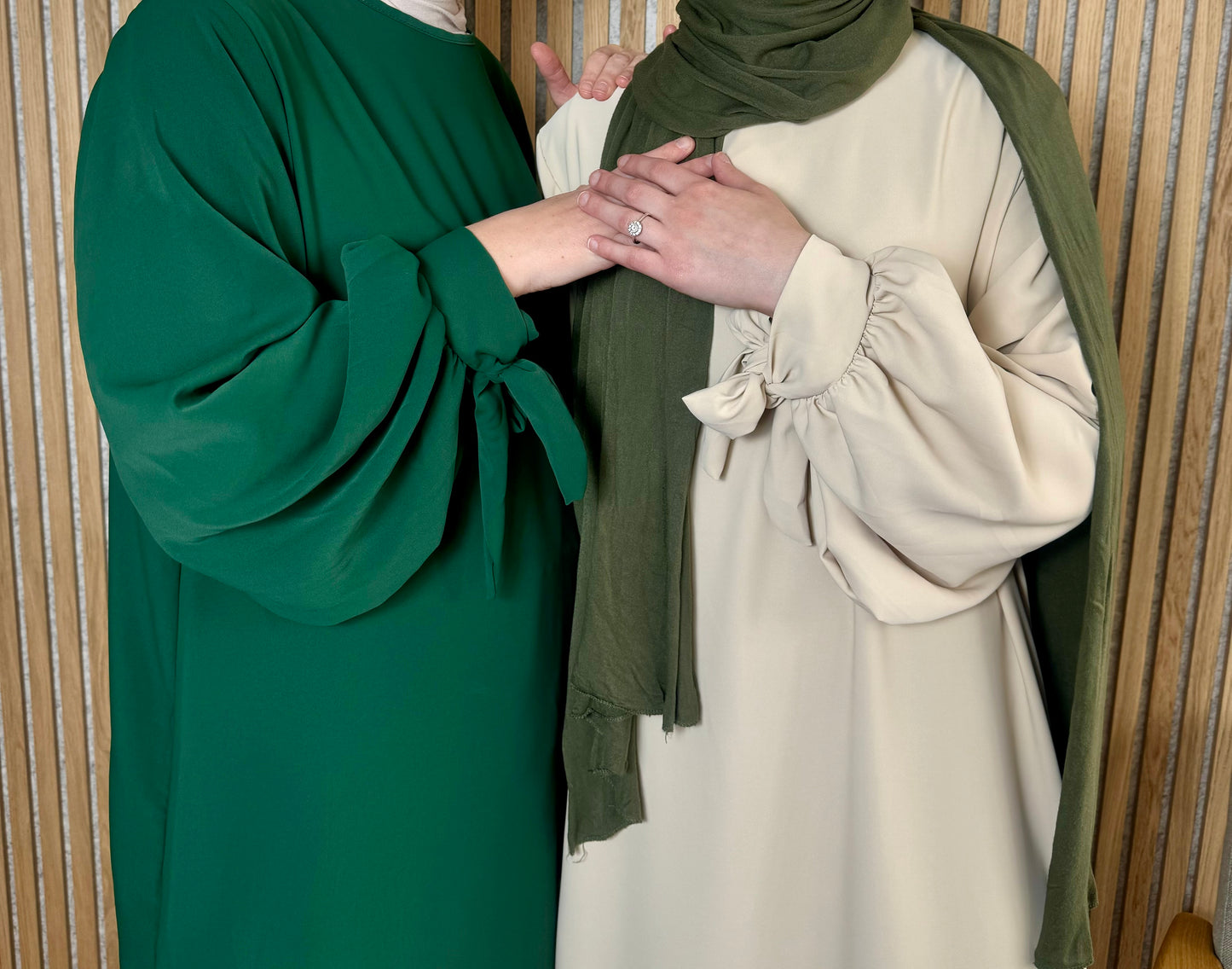 Abaya „Medinilla“