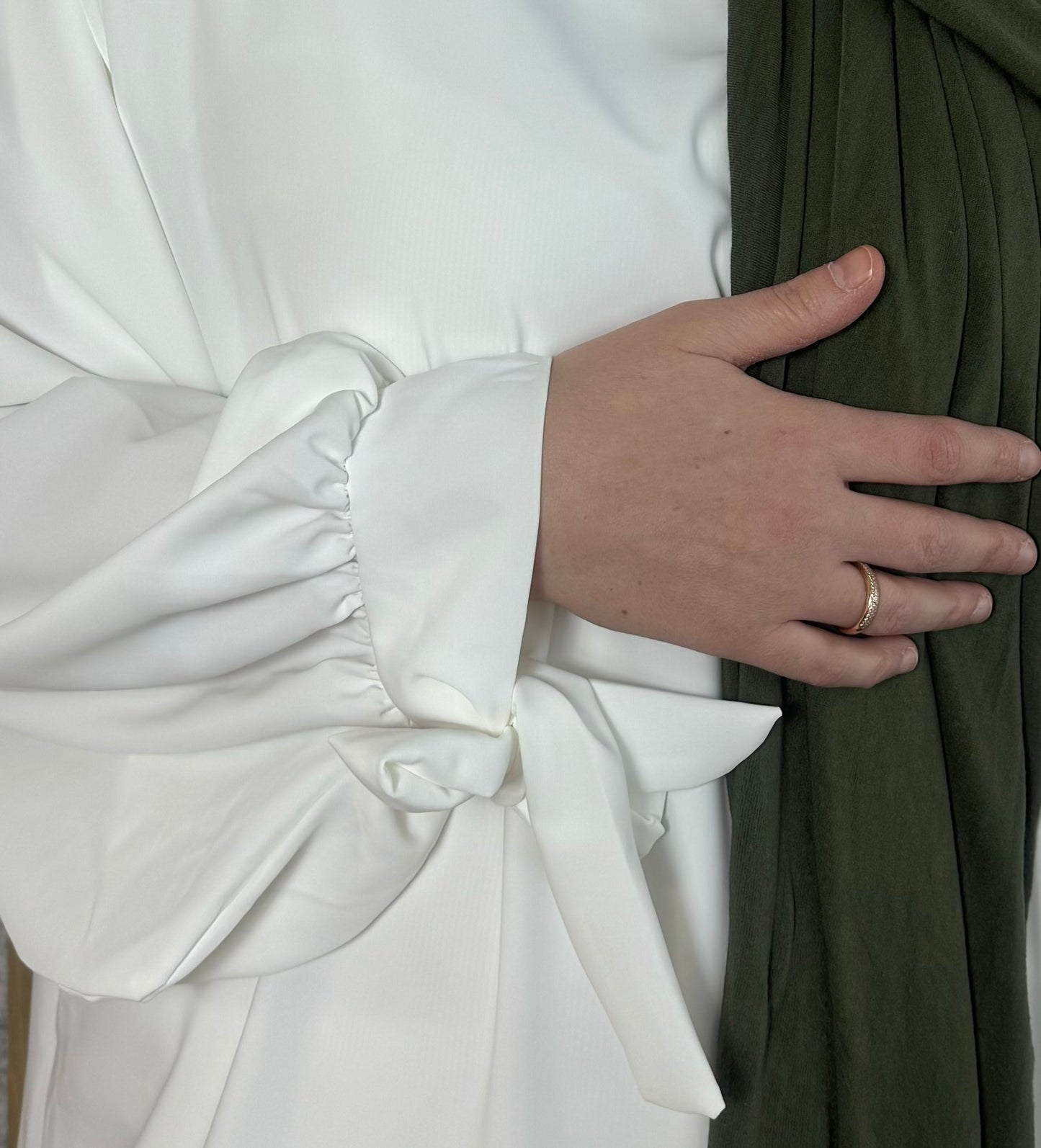 Abaya „Medinilla“